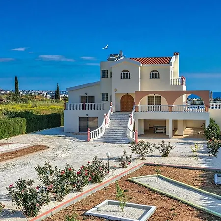 Veronika By ペイヤ