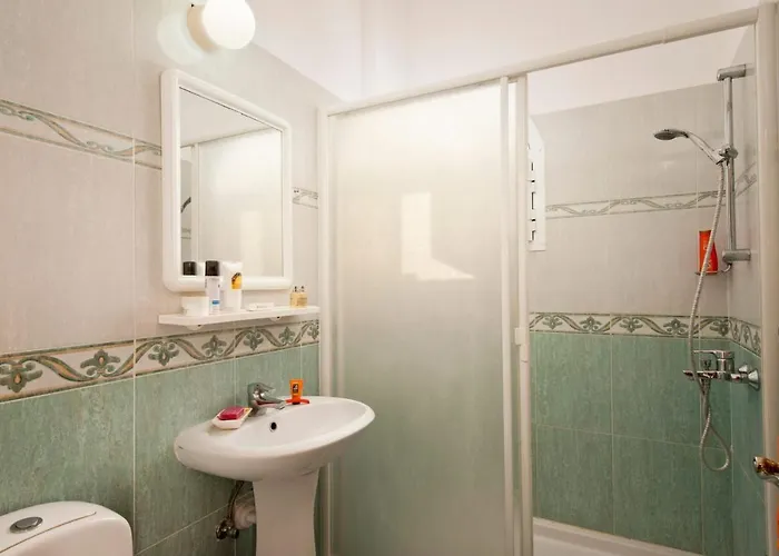 Veronika By ペイヤ