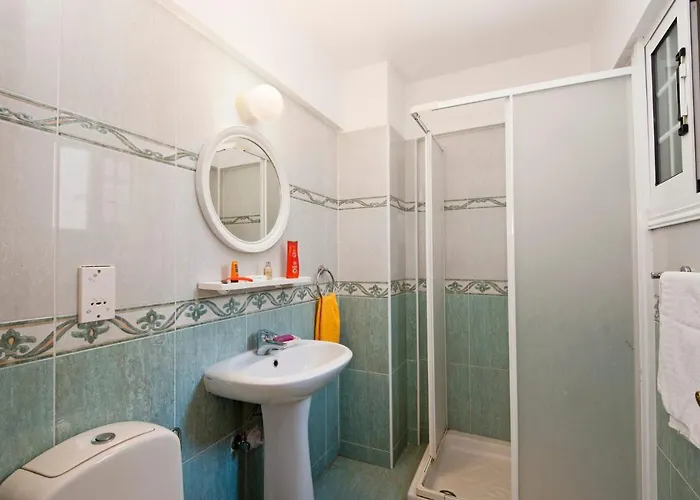 Veronika By ヴィラ *